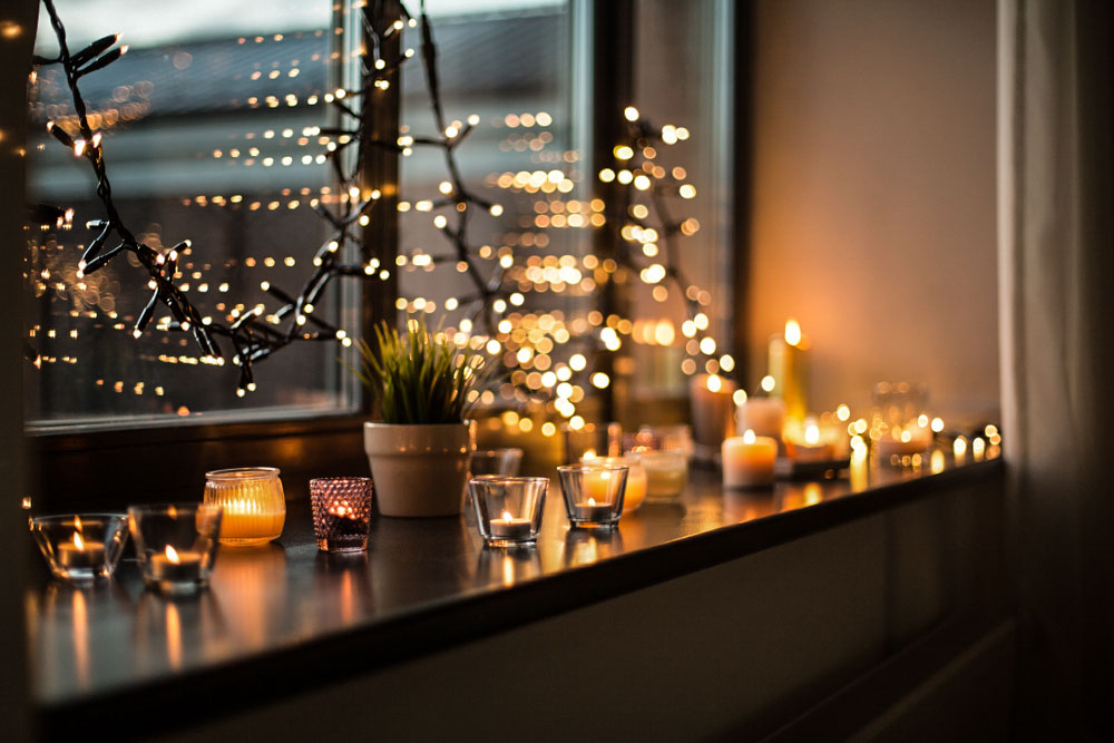 candle light living room