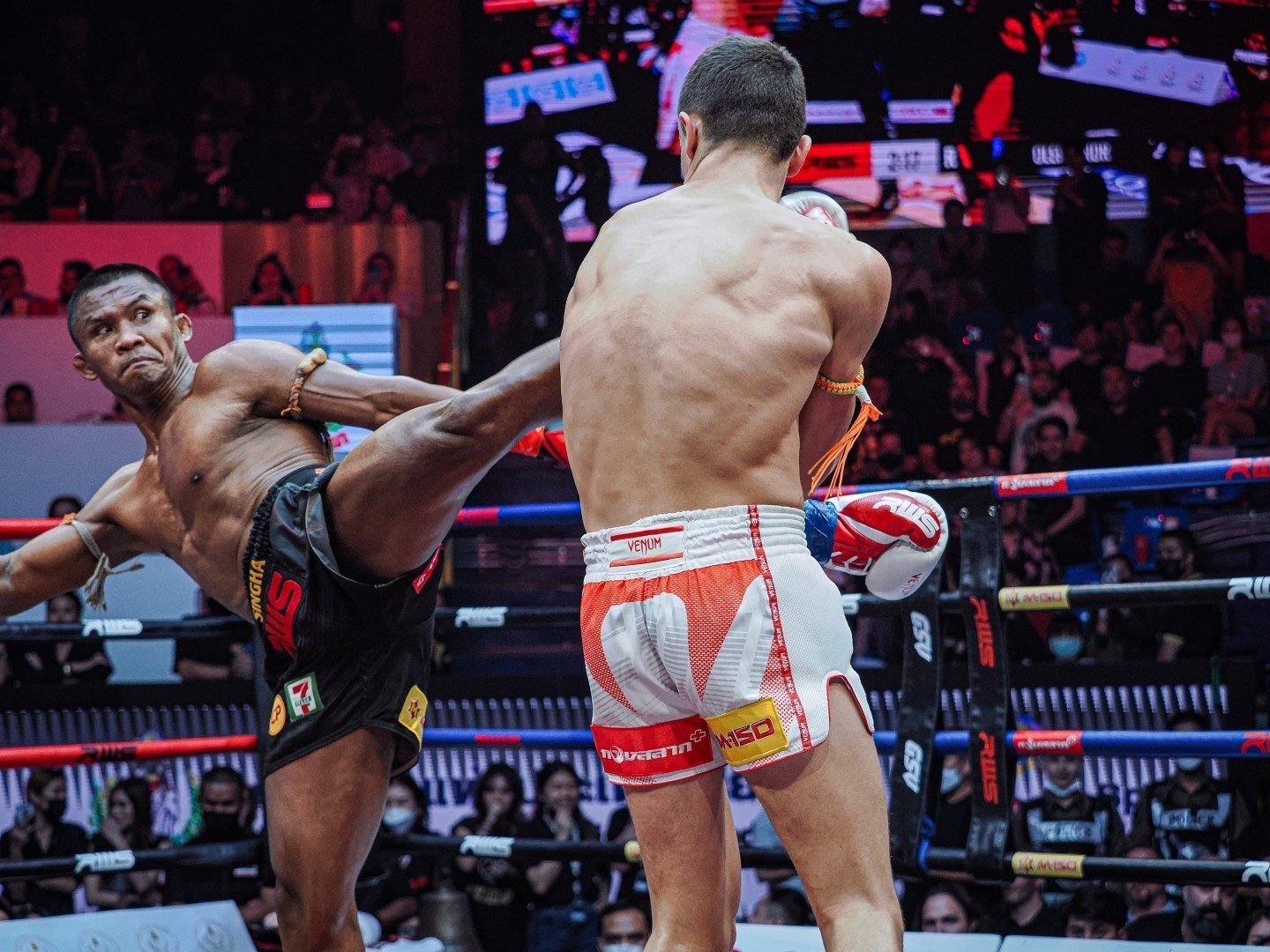 main-card-starts-at-8-00pm