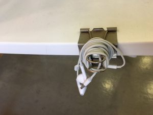 收納技巧, 衣架, 衣櫃, 衣櫃收納, 儲物盒, 衣服收納捲, 收納衣服, 衣櫃整理收納, 房間收納方法, 收納