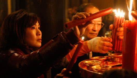 年, 農曆新年, 拜神, 拜太歲, 攝太歲, 還太歲, 車公廟, 黃大仙祠, 太歲元辰殿