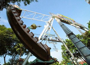 permainan perahu kora kora di dufan