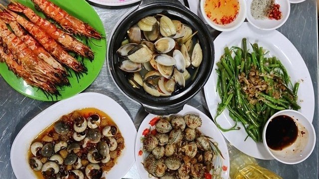 A Guide to What Locals Actually Eat in Saigon