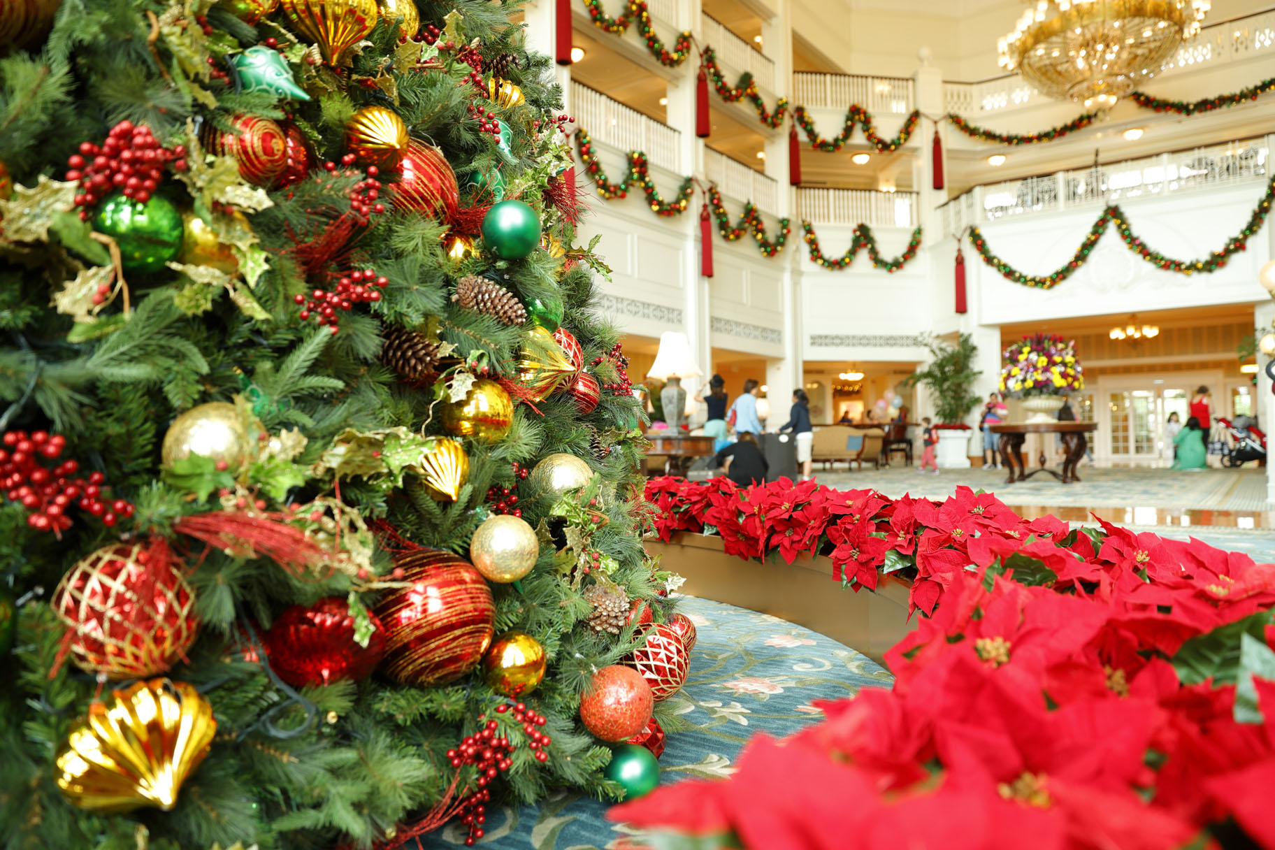 Why Staying In A Disneyland Resort With The Family Is Worth Every