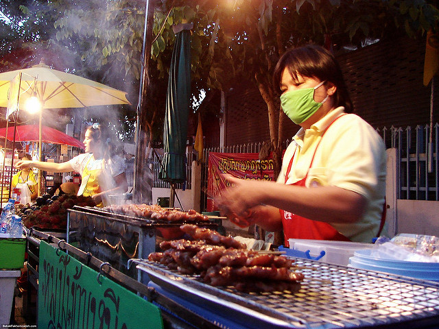 Ẩm thực đường phố Chiang Mai. Chơi gì ở Chiang Mai?