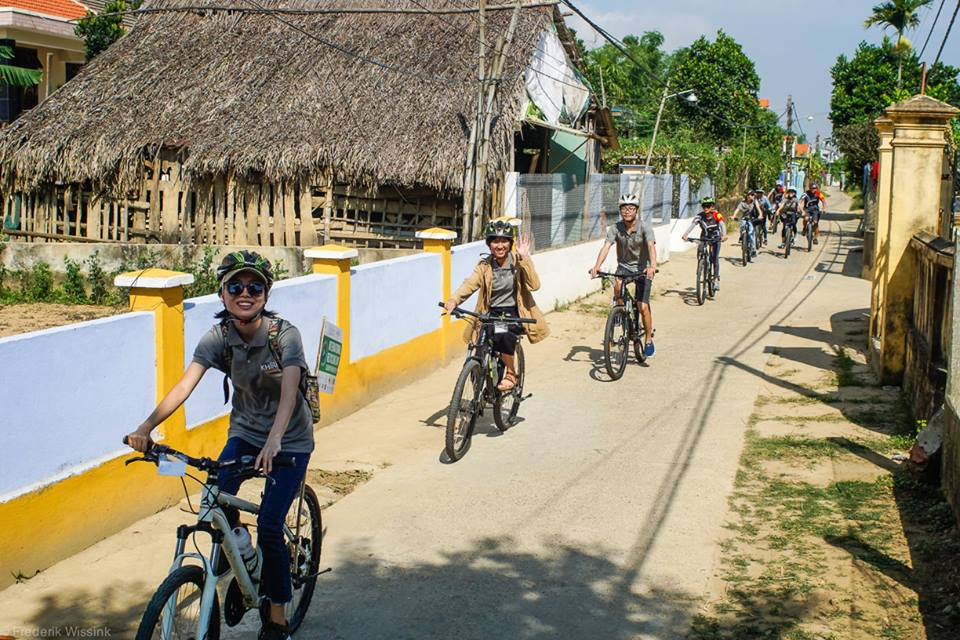 Grasshopper Adventures Historic Old Chiang Mai Bike tour