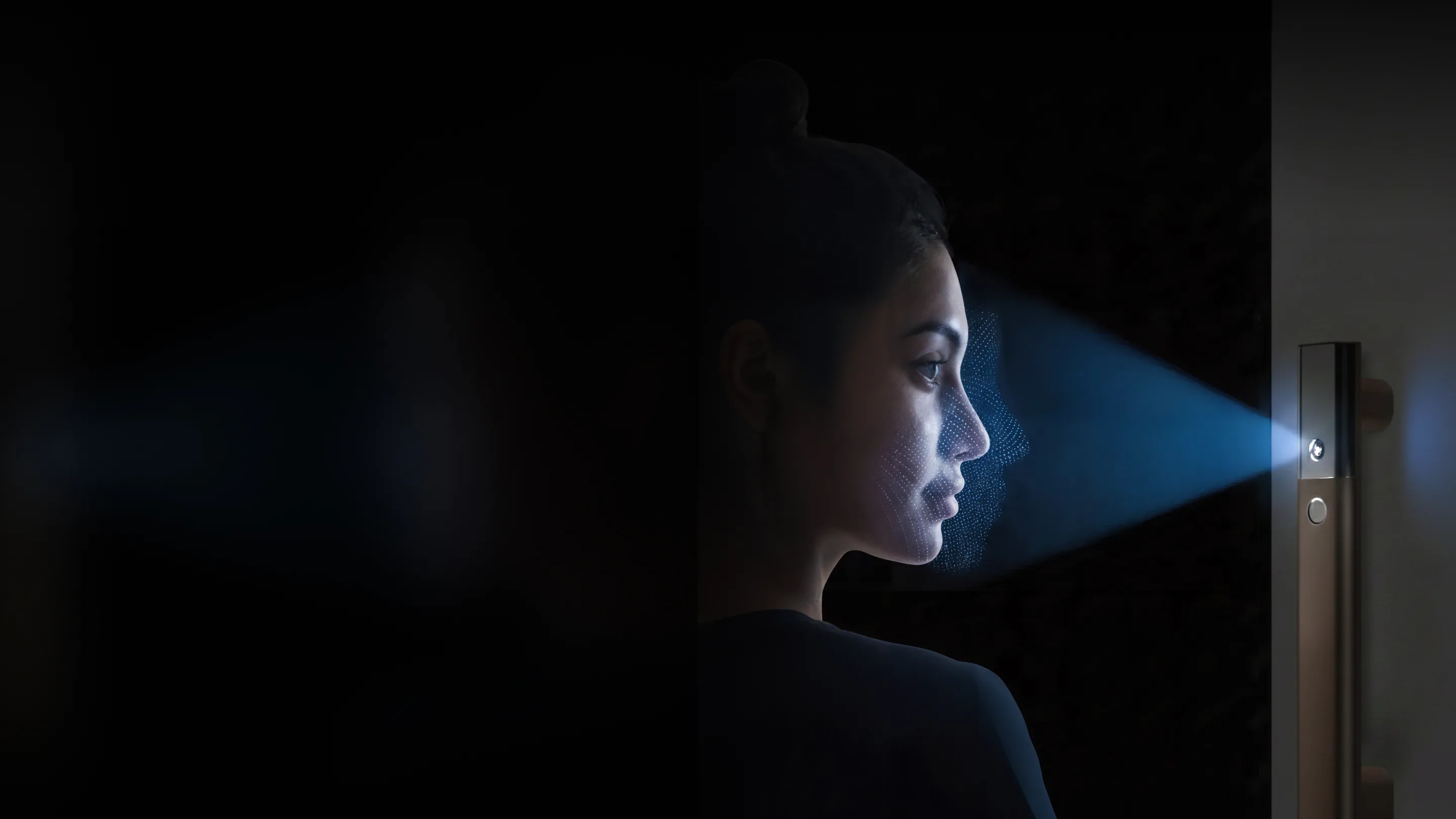 Native Lock Ultra: Face unlock, blue light.