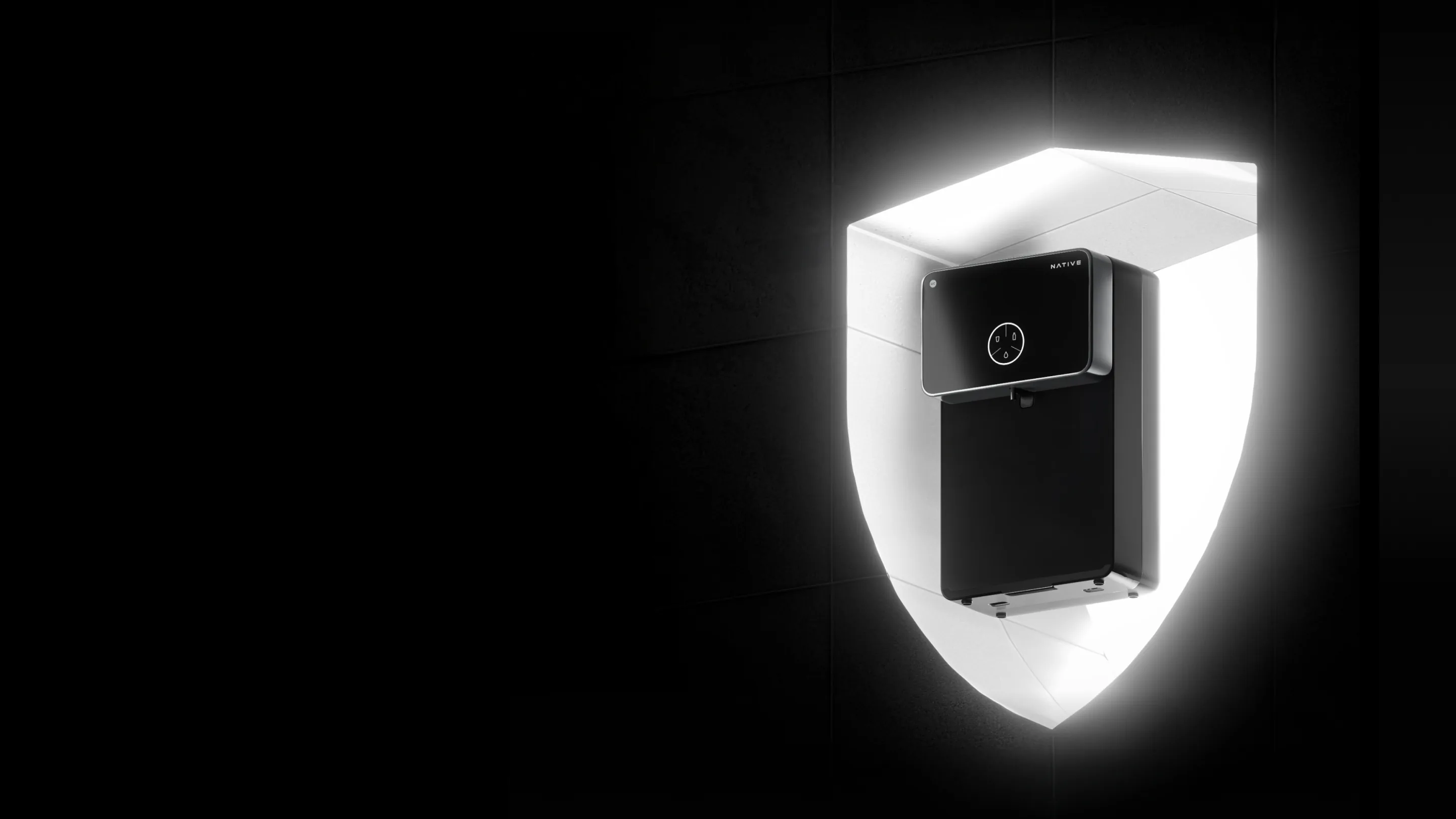 Native M2 Pro in front of a shield, for its 2-year unconditional warranty.