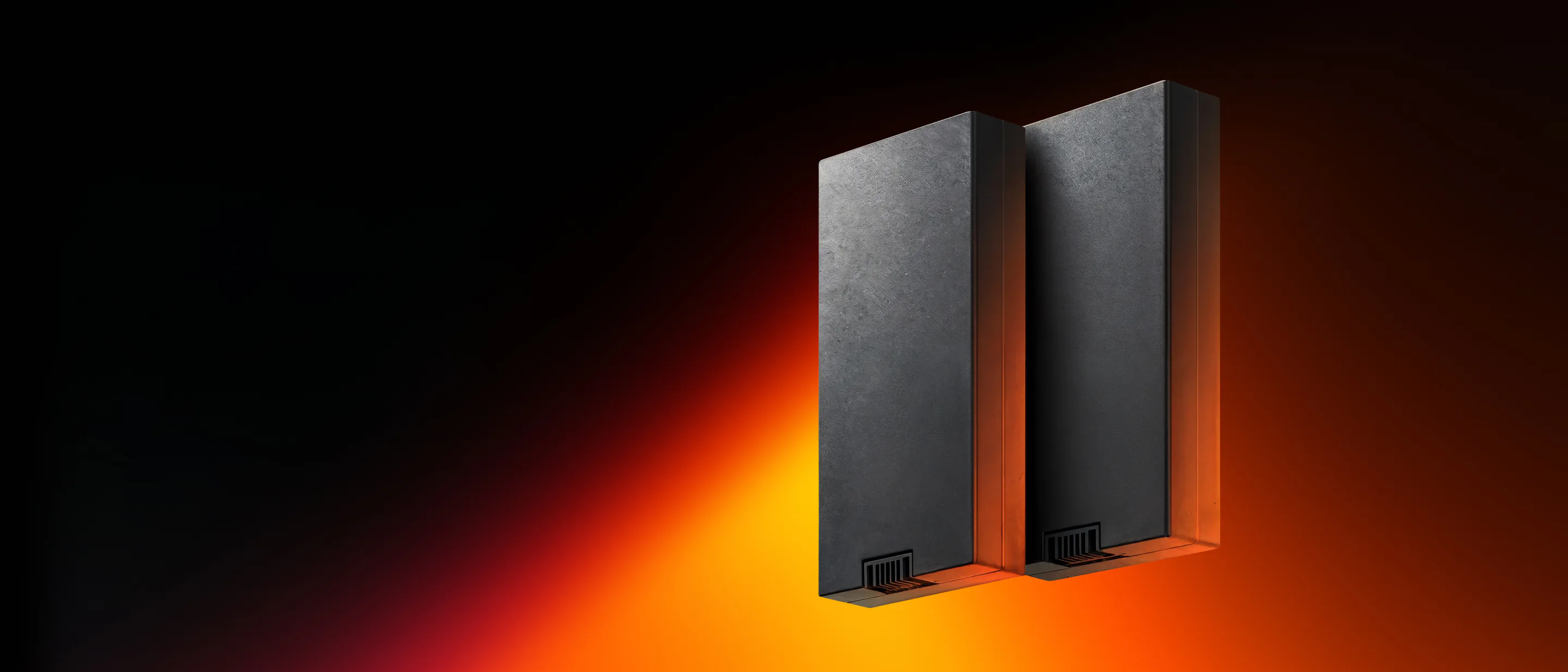 Native Lock Ultra: Two batteries.