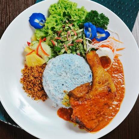 Hasil gambar untuk Nasi Kerabu Ayam Percik