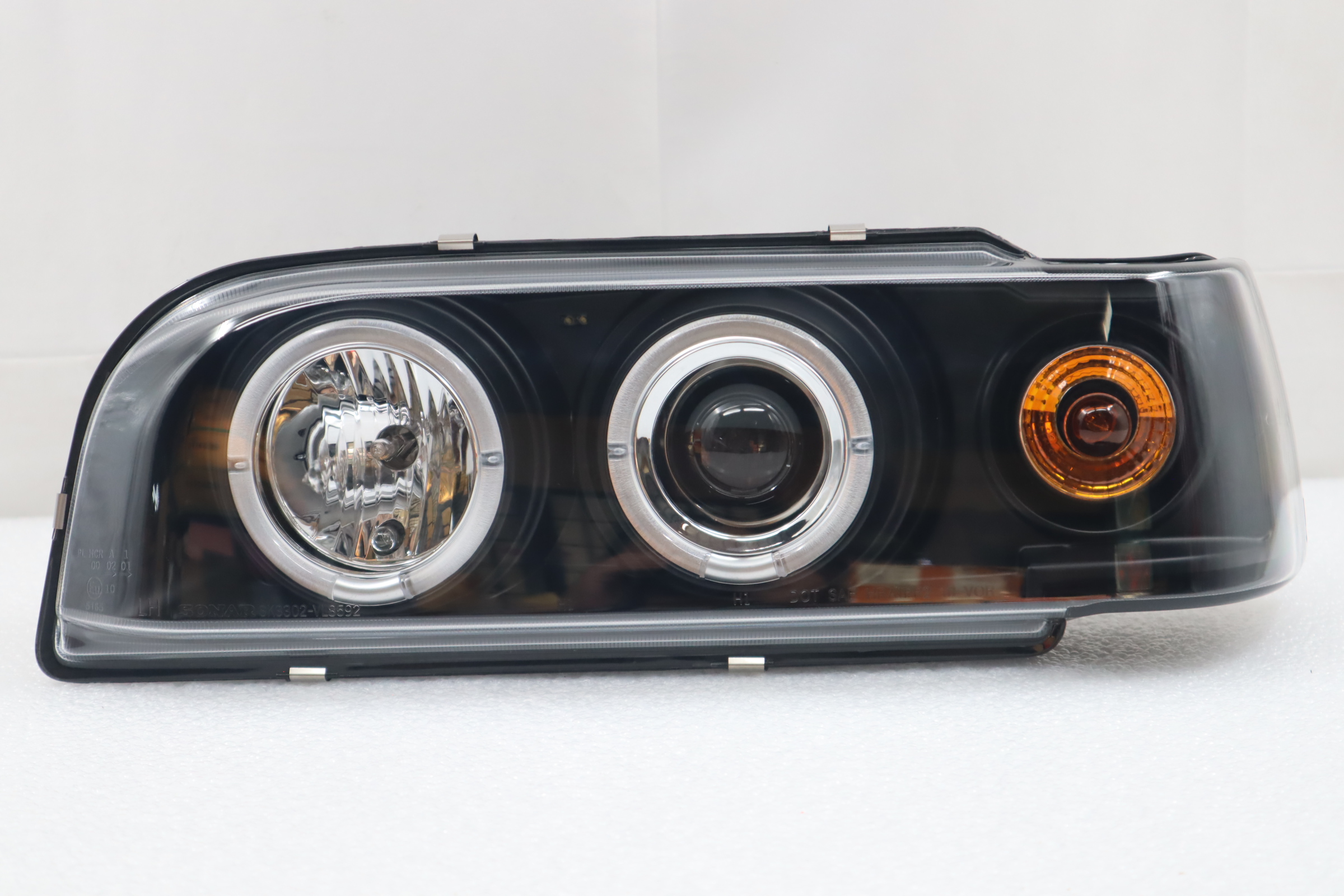1993-1997 Volvo 850 Signature Projector Headlights Black Led Halo