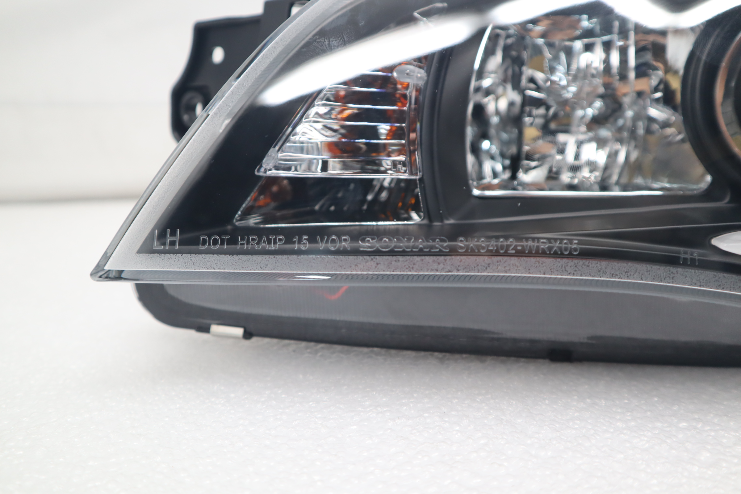 Fit 06-07 Subaru Impreza WRX STI Outback Clear/Black LED DRL