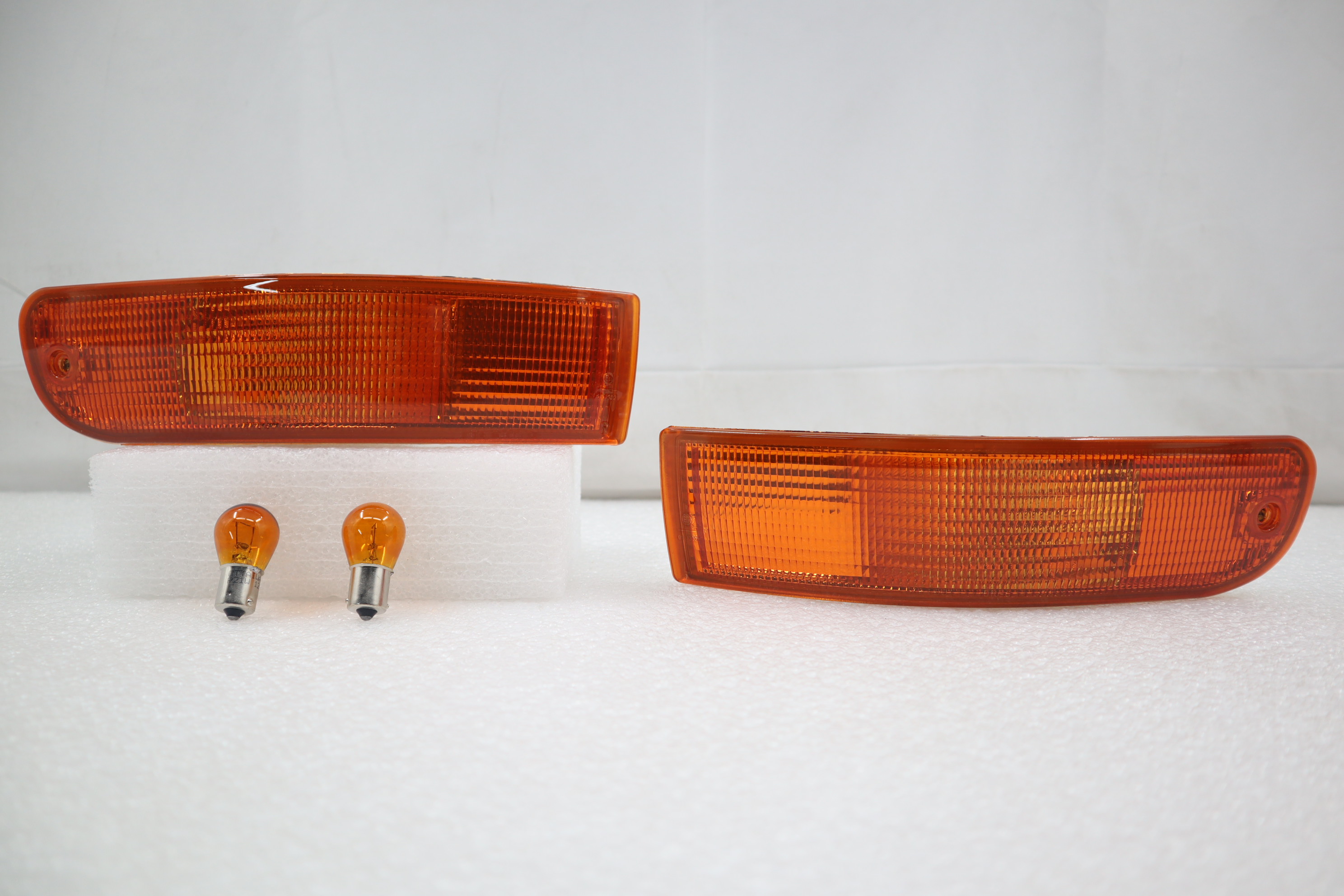 Amber Turn Signal Light Lens Set for Porsche 993 1994 95 1996 1997