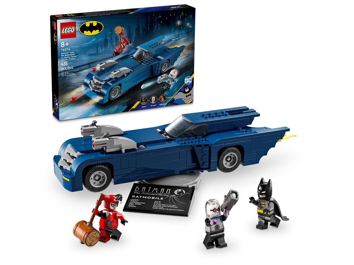 LEGO DC Batman 76274 Batman with the Batmobile vs. Harley Quinn and Mr. Freeze