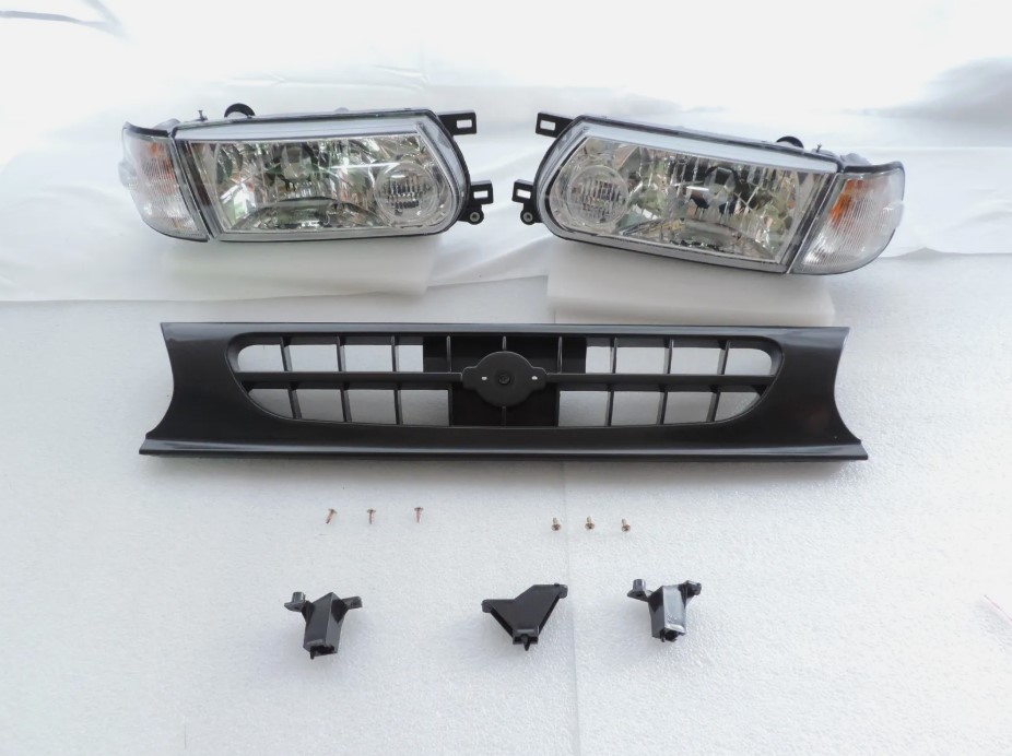 1991-1994 Nissan Sentra B13 Tsuru Clear Headlight Corner Grill
