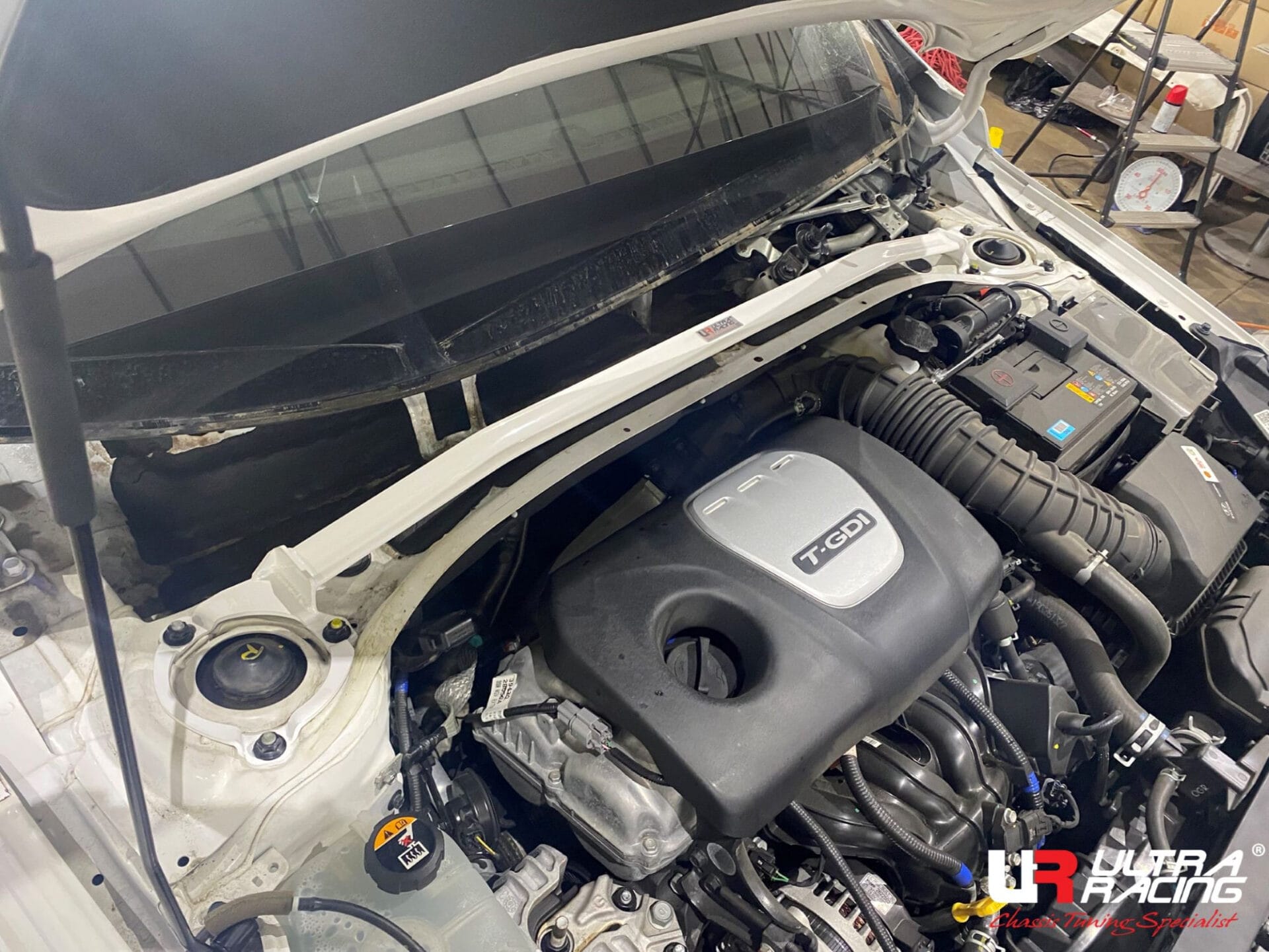 Ultra Racing Front Strut Bar/Front Tower Bar/Front Upper Brace For Hyundai I30