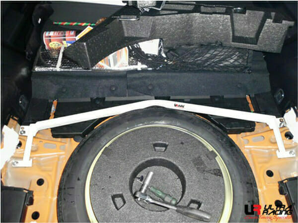 Ultra Racing Rear Strut Bar/Rear Tower Bar For Subaru Forester / Impreza WRX XV