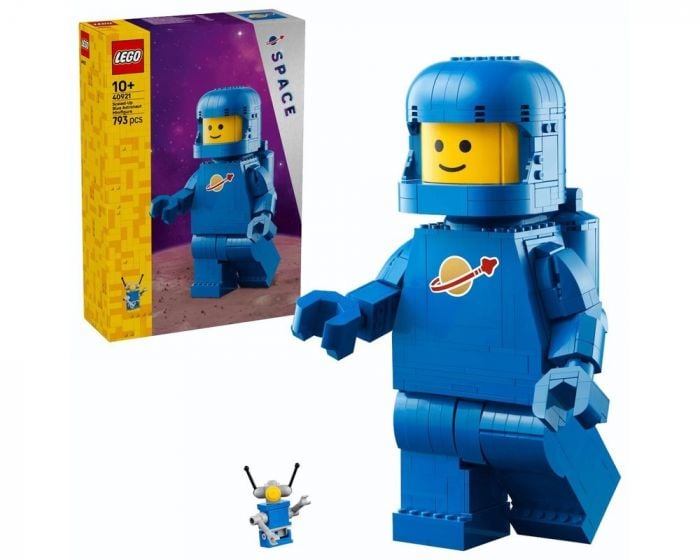 LEGO Miscellaneous 40921 Up-Scaled Blue Astronaut Minifigure Building Set