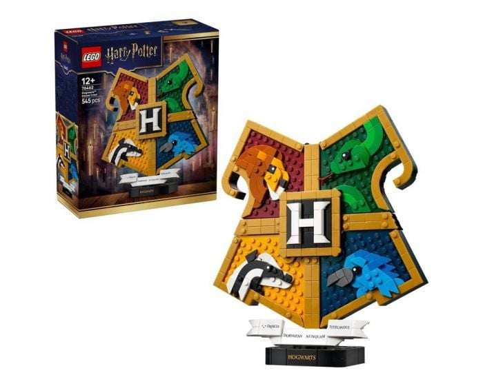 LEGO Harry Potter 76462 Hogwarts House Crest Building Set Display