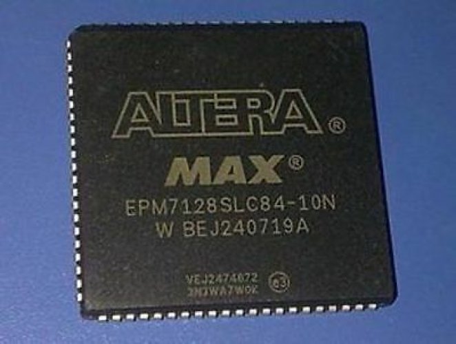 ALTERA EPM7128SLC84-10N PLCC-84 IC MAX 7000 CPLD 128
