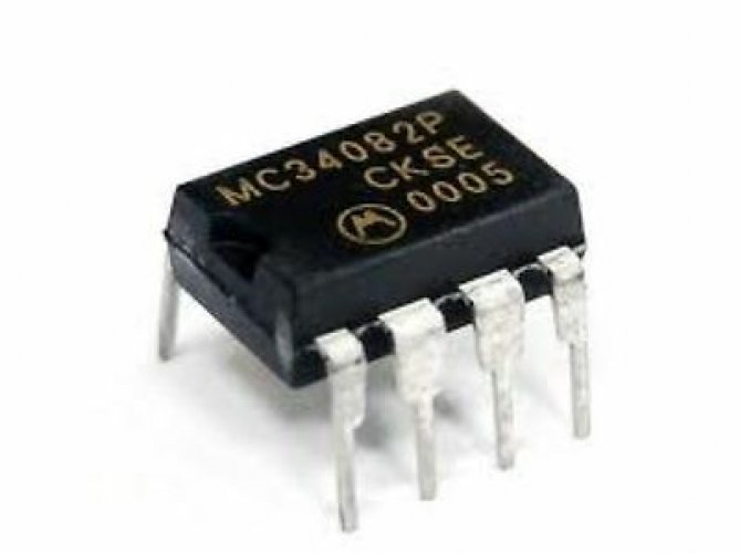 MOT MC34082P DIP-8 HIGH PERFORMANCE JFET INPUT OPERATIONAL