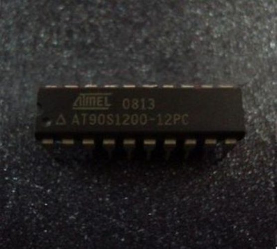 AT90S1200-12PC DIP 8-Bit Microcontroller with 1K