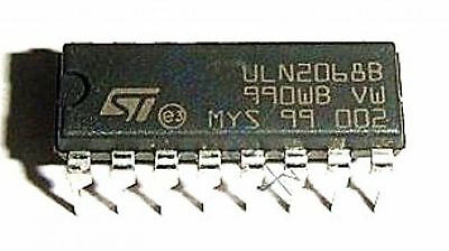 ST ULN2068B DIP-16 50V - 1.5A Quad Darlington