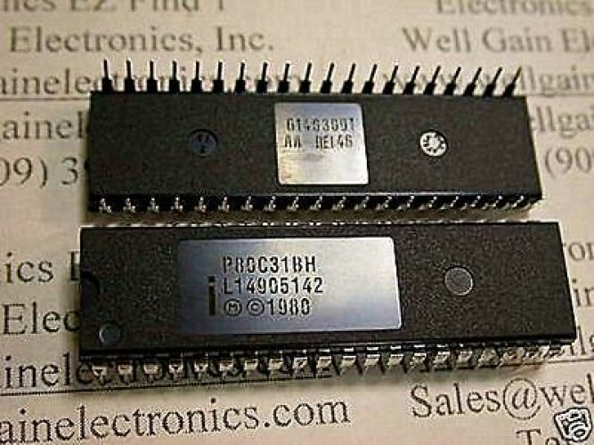 INTEL P80C31BH DIP-40 ( P80C31BH / P80C51BH) CHMOS