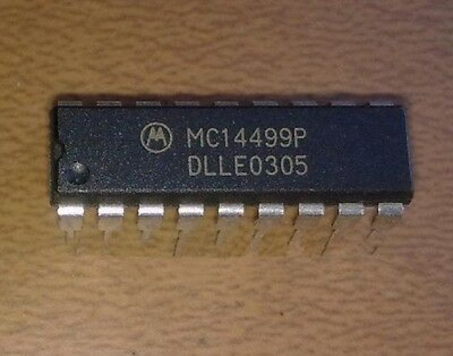 MOTOROLA MC14499P DIP-18 7-Segment LED Display