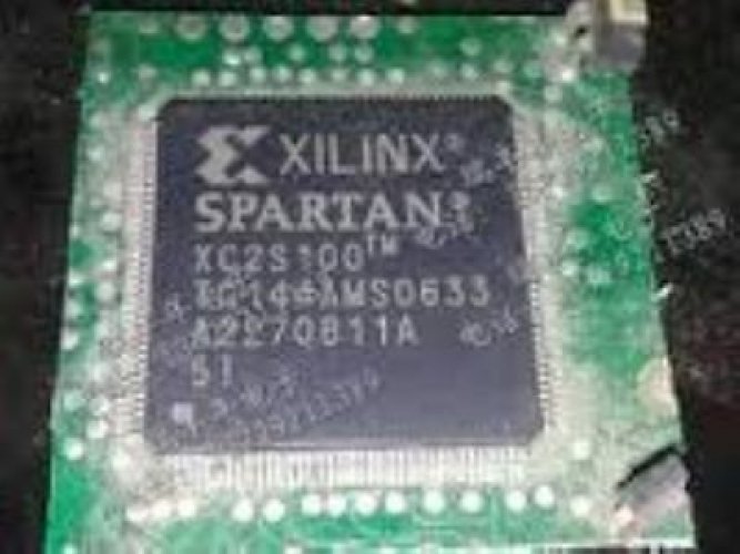 XILINX XC2S100-5TQ144I QFP 100000 SYSTEM GATE 2.5 VOLT