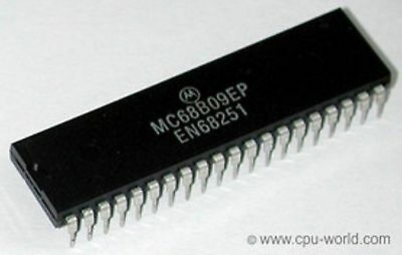 MOT MC68B09EP DIP 8-Bit Microprocessing Unit