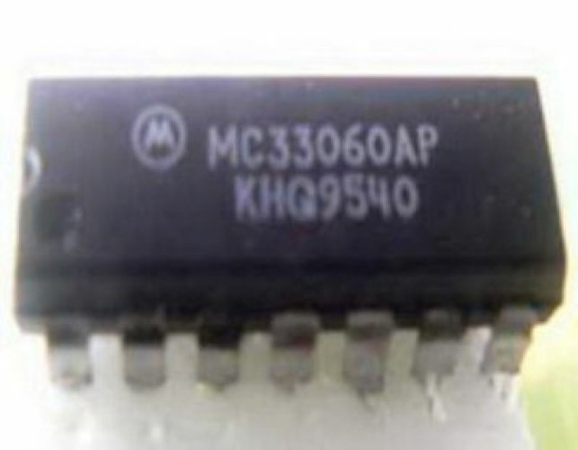 MOT MC33060AP DIP14 PRECISION SWITCHMODE PULSE WIDTH
