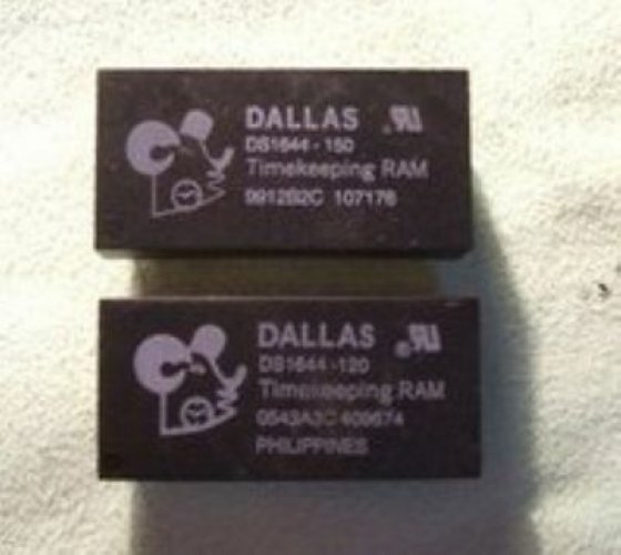 DALLAS DS1644-150 DIP-28 Nonvolatile Timekeeping RAM