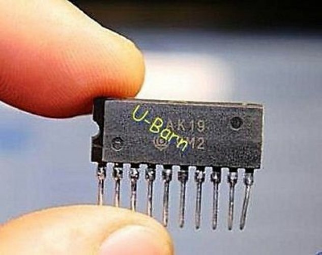 HITACHI 4AK19 ZIP-10 Silicon N Channel MOS FETHighSpeed