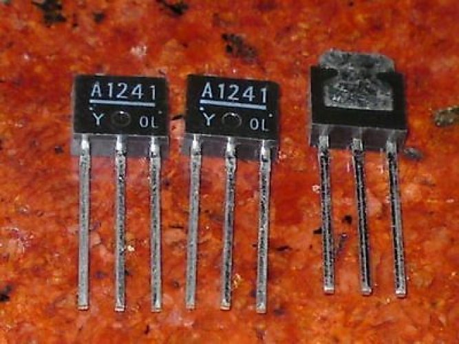 TOSHIBA 2SA1241-Y TO-252 TRANSISTOR BJT PNP 50V