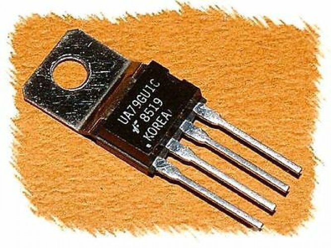 FAIRCHIL UA79GU1C TO-220 4-Terminal Adjustable Voltage