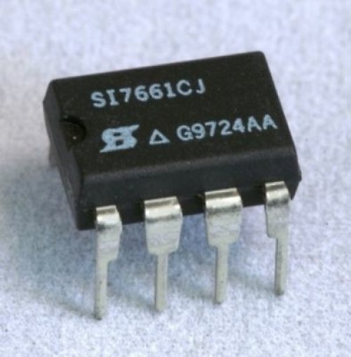 SI/MAXIM SI7661CJ DIP-8 CMOS Voltage Converters