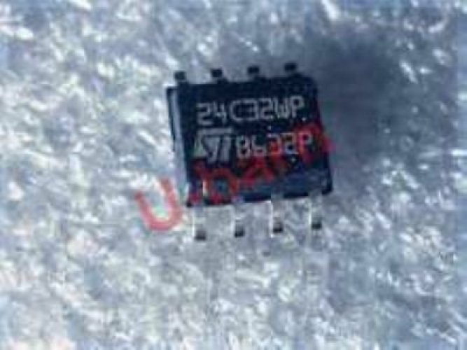 ST 24C32WP SOP-8