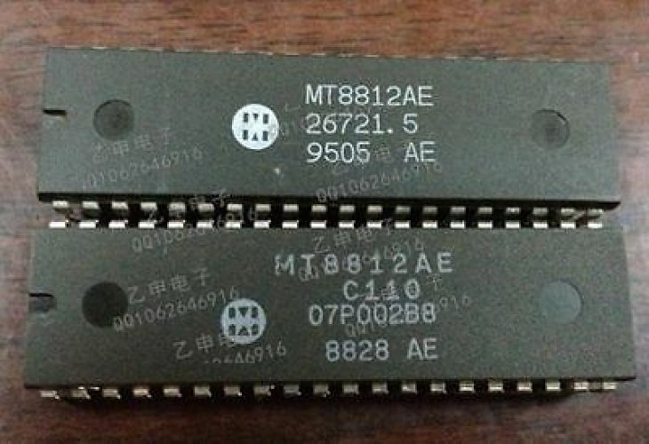 MITEL MT8812AE DIP-40 ISO-CMOS 8 x 12 Analog Switch Array