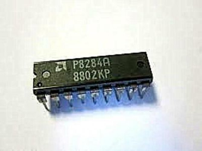 INTEL/AMD P8284A DIP-18 Clock Generator and Driver for