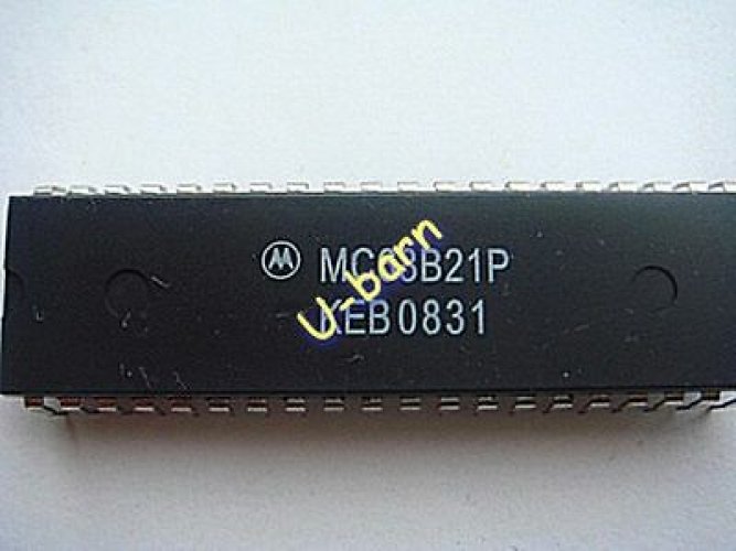 MOTOROLA MC68B21P DIP-40