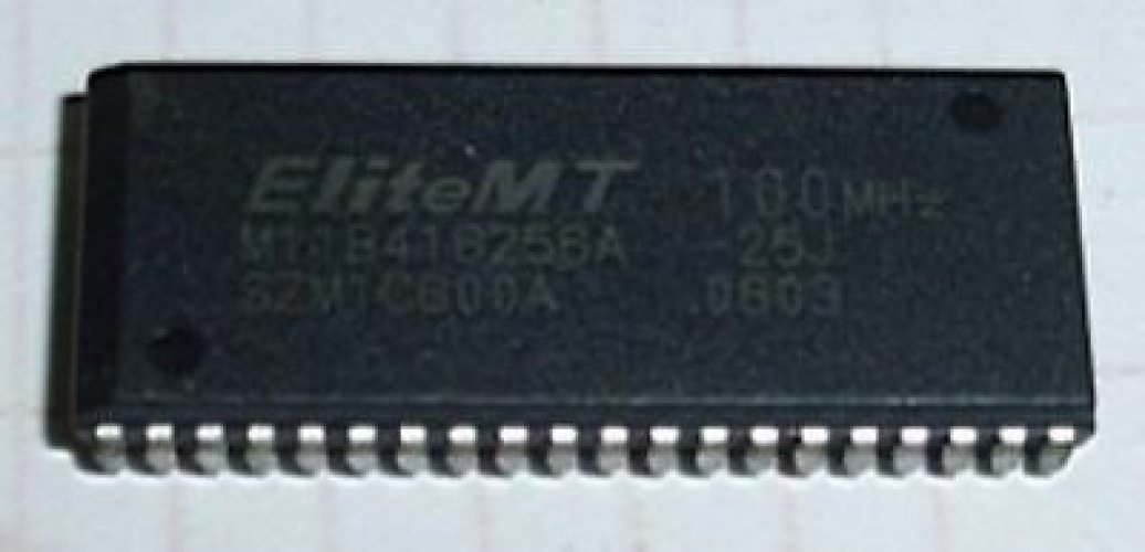 ELITEMT M11B416256A-25J SOJ-40 256 K x 16 DRAM EDO PAGE
