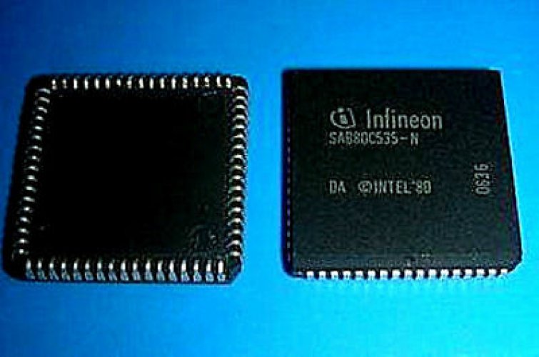 SIEMENS SAB80C535-N-T40/85 PLCC-68 8-Bit CMOS Single-Chip