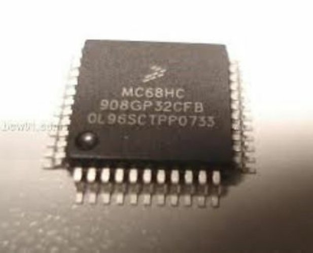 MC68HC908GP32CFB QFP I/C HC908 FLASH