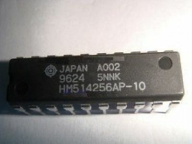 HITACHI HM514256AP-10 DIP-20  x4Fast Page Mode DRAM