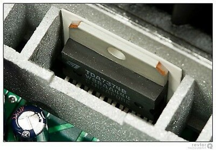 ST TDA7374B ZIP-15 Dual Bridge Audio Amplifier for Car