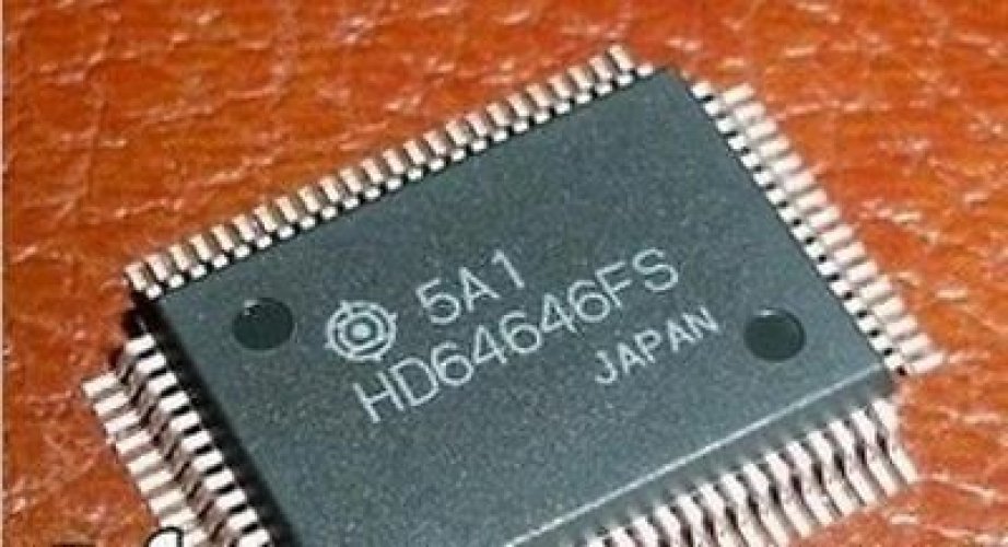 HITACHI HD64646FS QFP80 AIRBUS