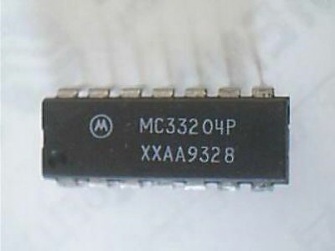 MOT MC33204P DIP-14 LOW VOLTAGE RAIL-TO-RAIL OPERATIONAL