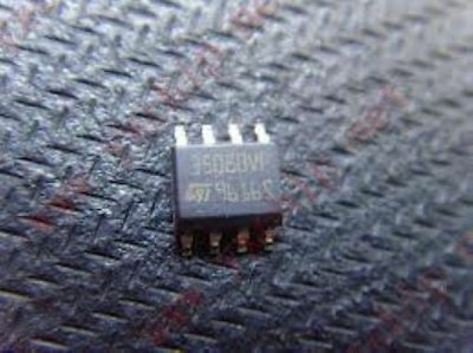 ST M35080MN6 SOP-8