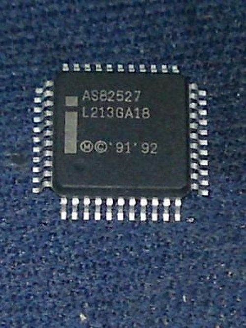 INTEL AS82527 QFP-44 SERIAL COMMUNICATIONS CONTROLLER