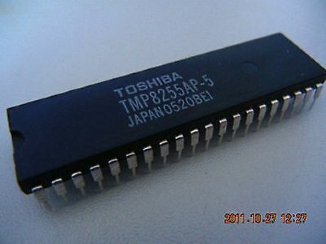 TOSHIBA TMP8255AP-5 DIP-40 PROGRAMMABLE PERIPHERAL